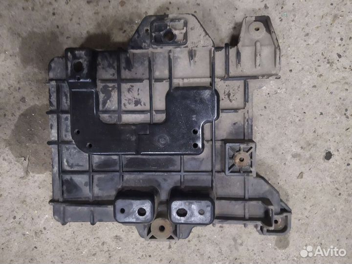 Площадка под аккумулятор hyundai solaris 1