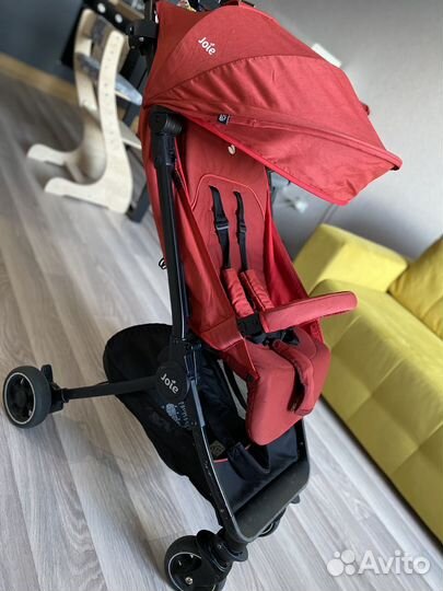 Прогулочная коляска joie pact