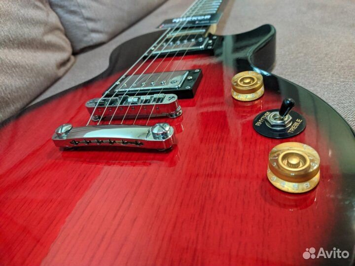 Электрогитара