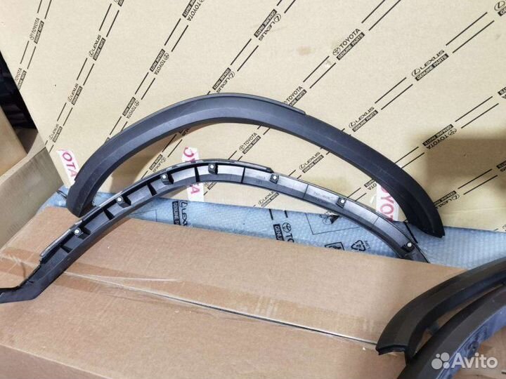 Расширители Toyota Fortuner