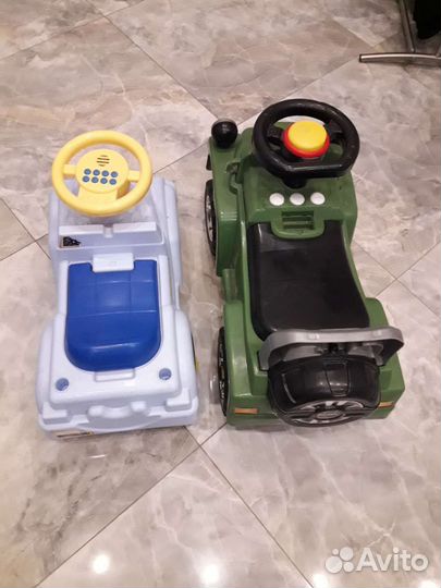 Машинка-беговел пластмассовая