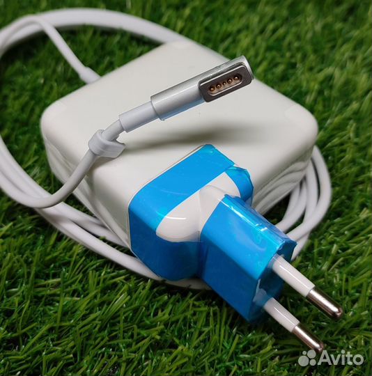 Сзу MagSafe для Apple MacBook 45Вт (белый)