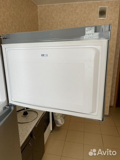 Холодильник vestel