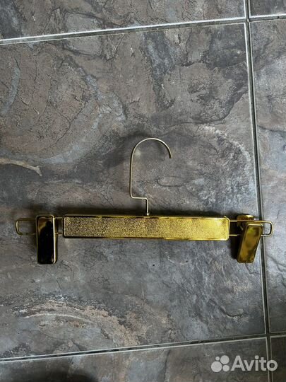 Вешалки плечики и прищепки