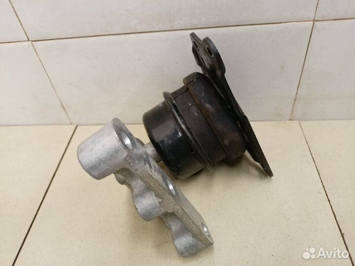 Опора двигателя правая A1 2010