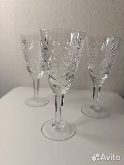 Хрустальные бокалы, рюмки, фужеры