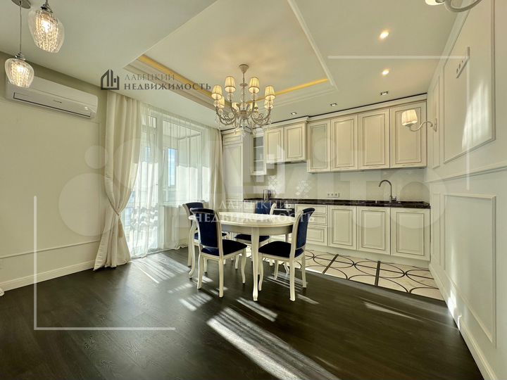 3-к. квартира, 93,3 м², 18/18 эт.