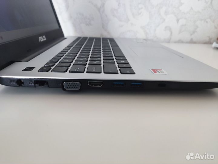Мощный ноутбук Asus R556(4ядра/8gb/SSD)
