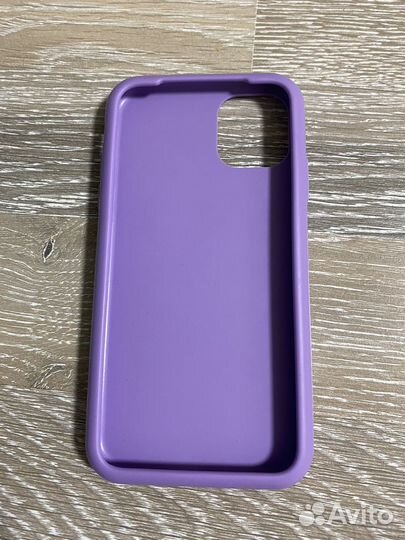 Чехол на iPhone 11