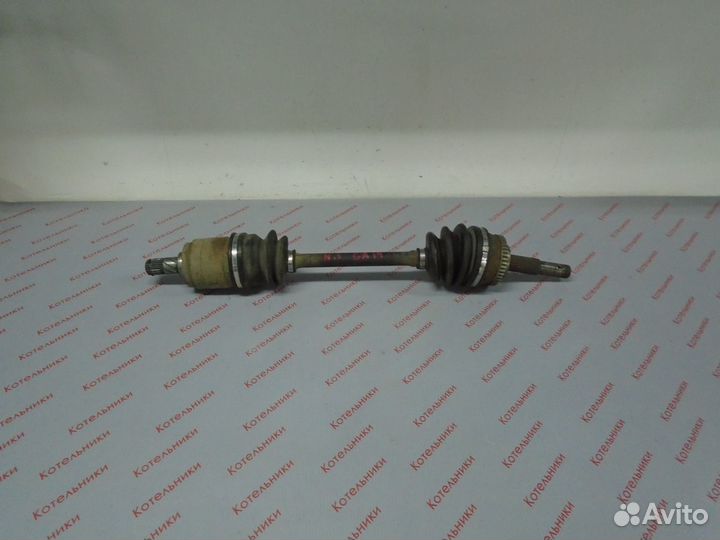 Nissan 39101-0M010 Вал приводной левый