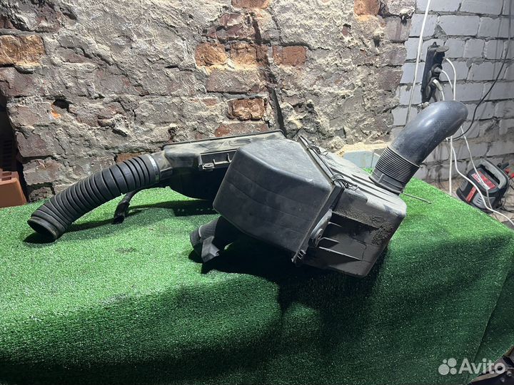 Корпус воздушного фильтра Audi A6C4 100 c4