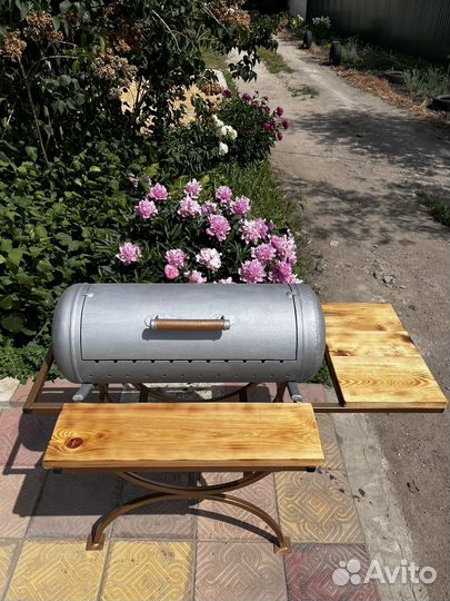 Мангал с деревянной столешницей