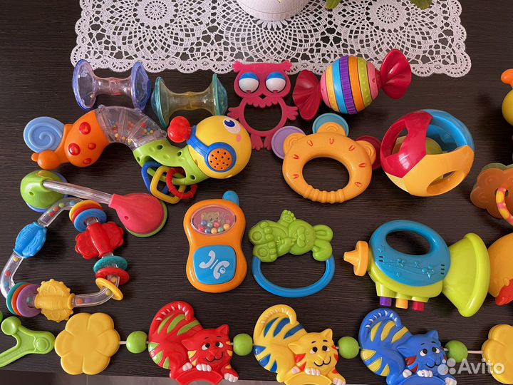 Игрушки- погремушки пакетом + коврик в подарок