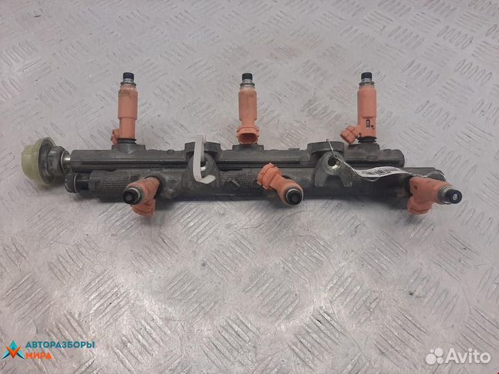 Топливная рампа Lexus RX 2 рест. 2008 2381520021