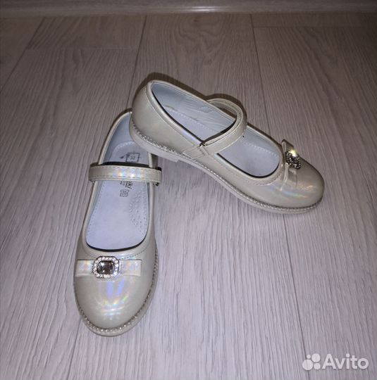 Нарядные туфли для девочки