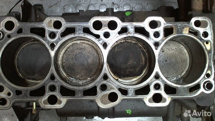 Блок цилиндров Mitsubishi Outlander, 2004