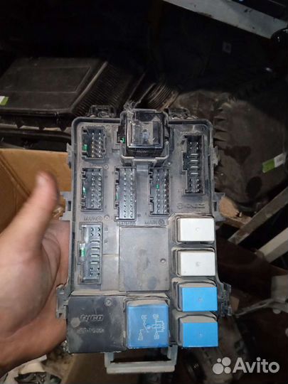 Блок предохранителей Hyundai Verna