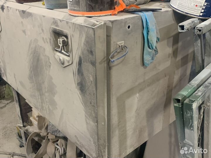 Ящик под прицеп фуры