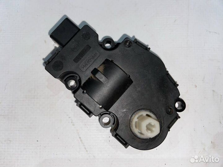 Моторчик печки Volkswagen Touareg 2 2012 16450178