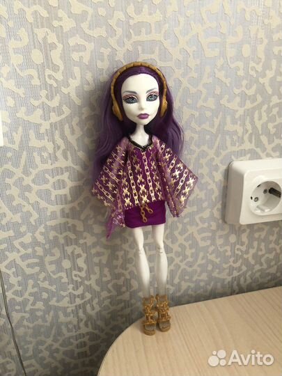 Кукла Монстер Хай Спектра 13 желаний