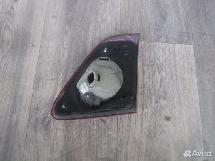 Фонарь левый внутренний №12 Toyota Corolla 150