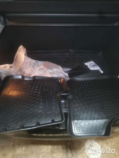 Ковры в салон автомобиля рено сандеро