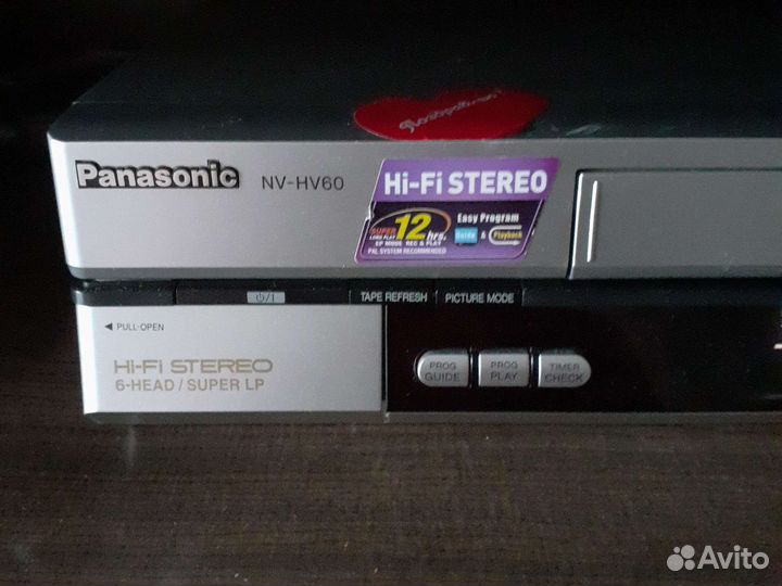 Видеомагнитофон Panasonic NV-HV60EE-S