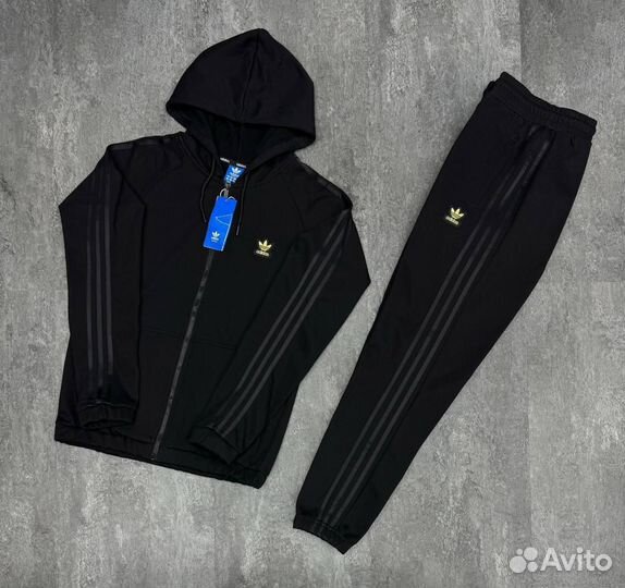 Спортивный костюм Adidas