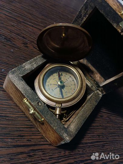 Беринг, компас на цепочке.Достойный подарок