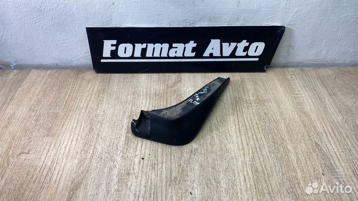 Передний Правый Брызговик Kia Sportage 3