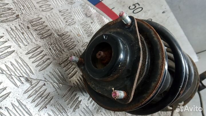 Б/У Б/У Стойка передняя левая 4060A6694040A550