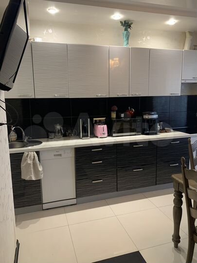 2-к. квартира, 82,7 м², 5/9 эт.