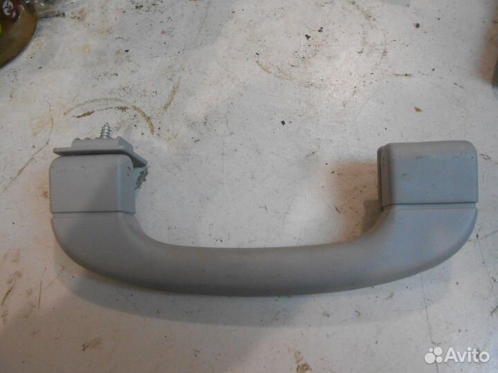 Ручка внутренняя потолочная передняя (BMW X1)