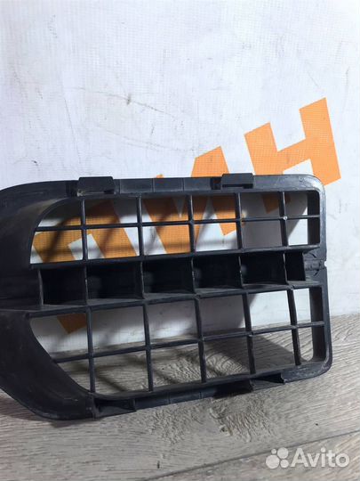 Накладка на крыло правая Land Rover Discovery III