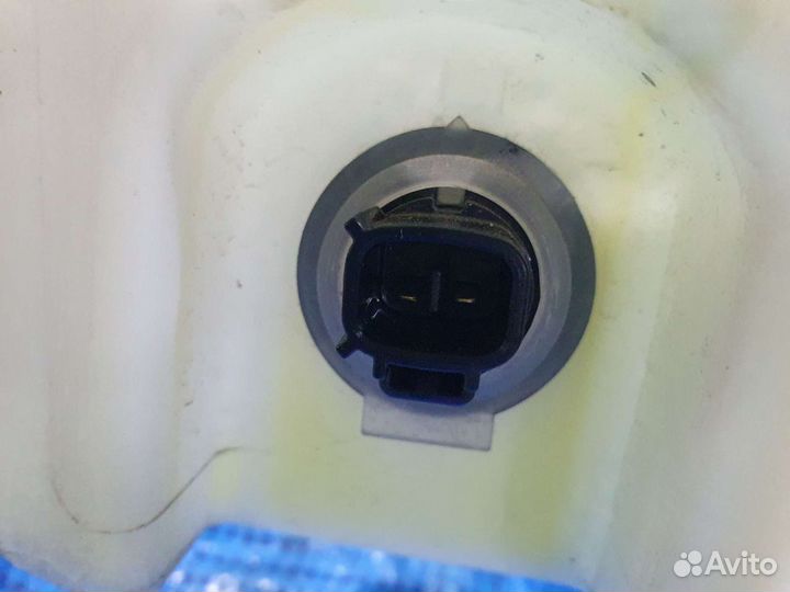 Бачок омывателя is250 is350 Lexus