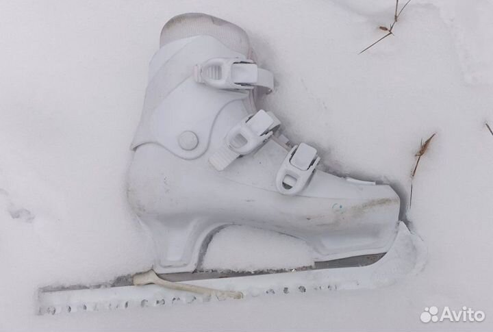 Коньки женские 37 размер