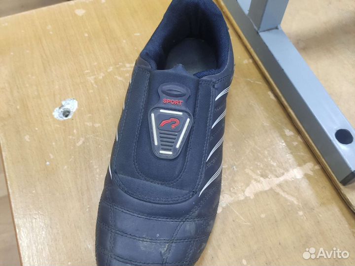 Кроссовки adidas