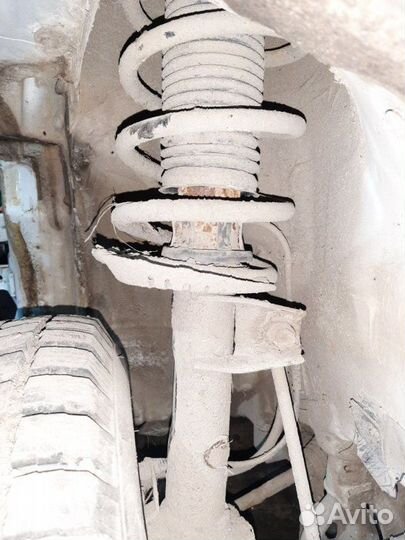 Стойка подвески передняя Skoda Octavia А5 1.6 BSE