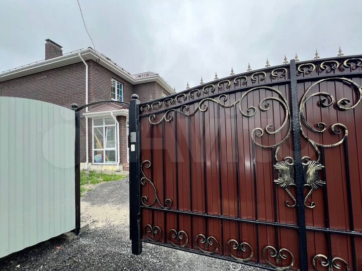 Коттедж 137,5 м² на участке 7,5 сот.