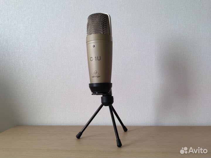 Студийный конденсаторный микрофон Behringer