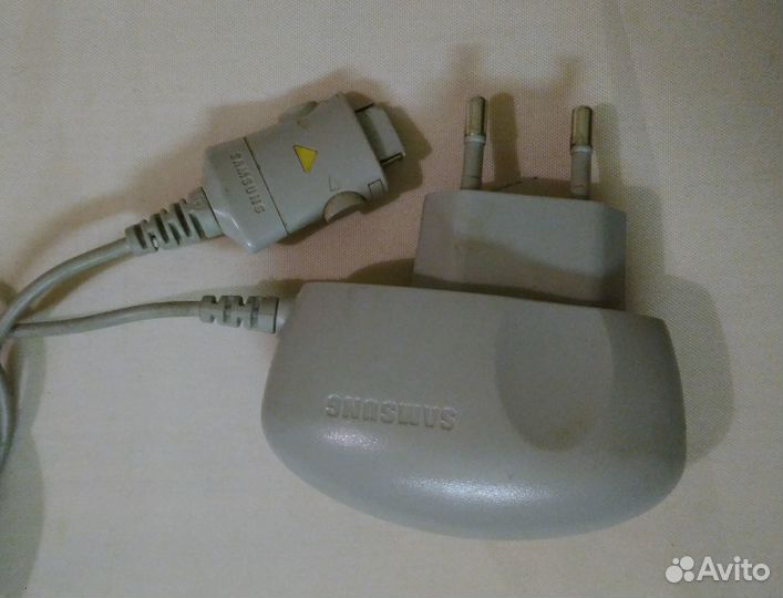 Продам зарядное устройство для Samsung