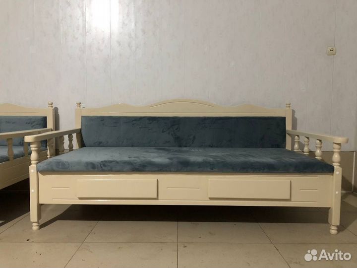 Кровать топчан
