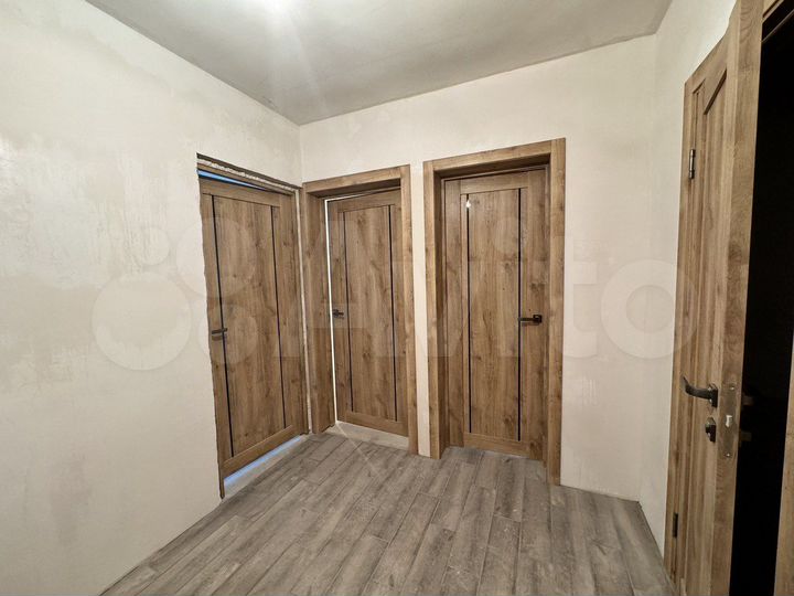 2-к. квартира, 60 м², 1/9 эт.