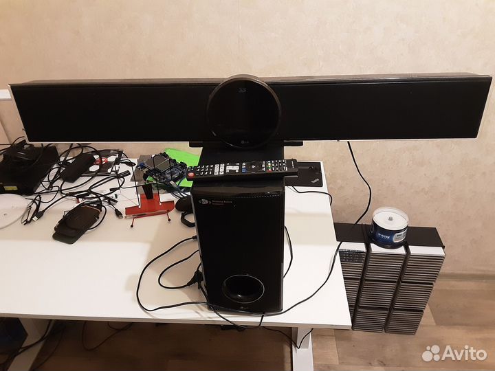 Саундбар Blu-Ray 3D LG HLX55W без антенны
