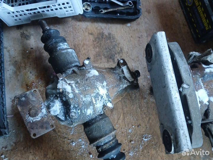 Редуктор задний Mercedes-Benz W123