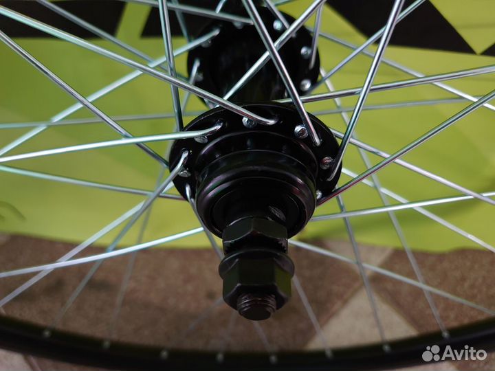 Колесо заднее 28 трещетка гайка