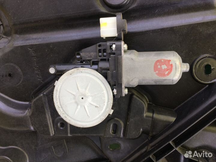 Nissan Murano Z51 Стеклоподъемник передний правый