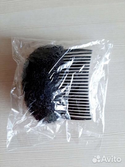 Расчески и парикмахерские принадлежности