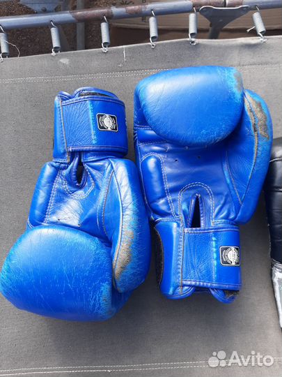 Боксерские перчатки Twins 16Oz