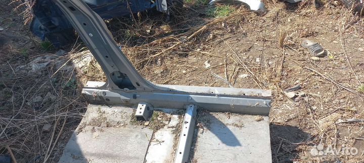 Левый порог с стойкой на хонда торнео